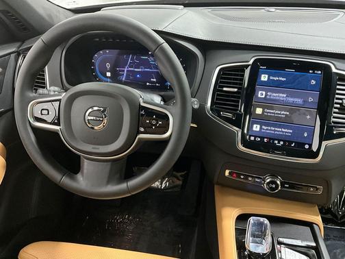 2023 Volvo XC90 B6 Ultimate 7-Seater