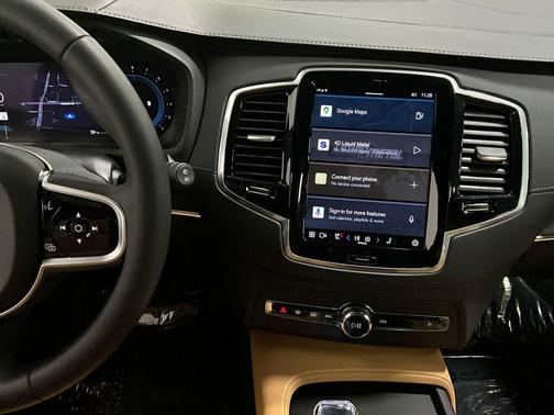 2023 Volvo XC90 B6 Ultimate 7-Seater