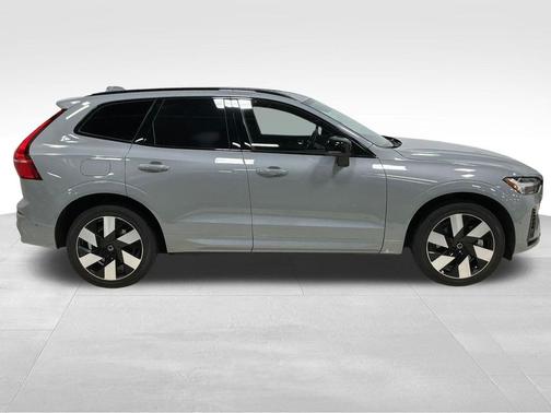 Vapour Grey Metallic 2025 Volvo XC60 Plug-In Hybrid Plus, T8 AWD Electric/Gasoline, Dark
