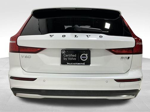 2025 Volvo V60 Cross Country Plus, B5 AWD Gas (mild hybrid)