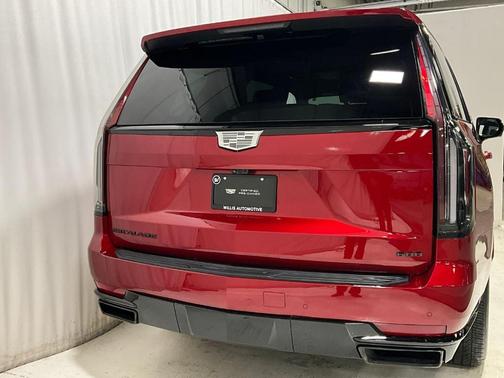 2024 Cadillac Escalade Sport