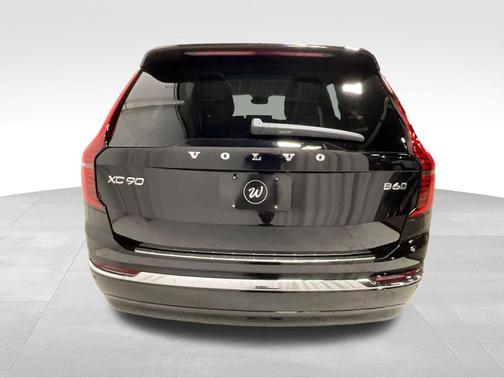 Onyx Black Metallic 2026 Volvo XC90 B6 Plus 7-Seater