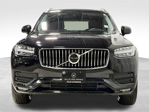 2021 Volvo XC90 T6 Momentum