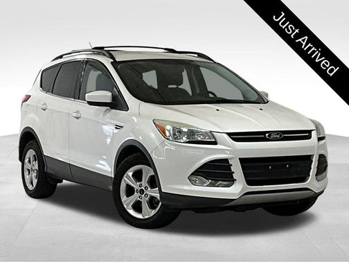 White Platinum 2013 Ford Escape SE