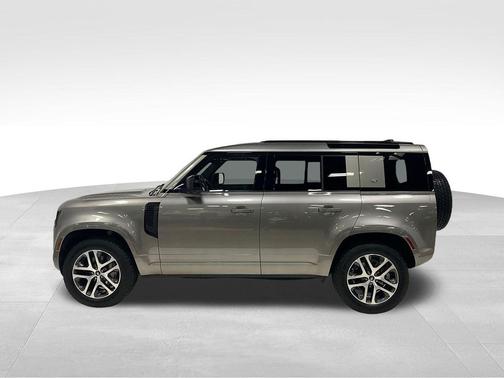 2022 Land Rover Defender 110 XS Edition