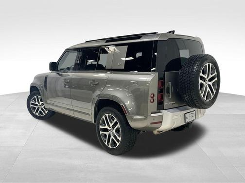 2022 Land Rover Defender 110 XS Edition