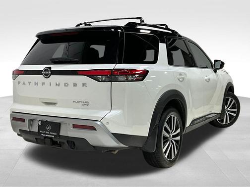 2024 Nissan Pathfinder Platinum 4WD