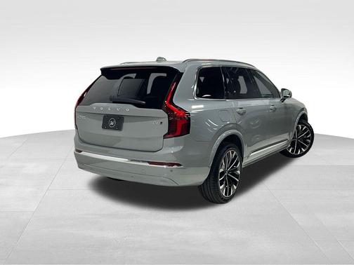 2026 Volvo XC90 B6 Plus 7-Seater