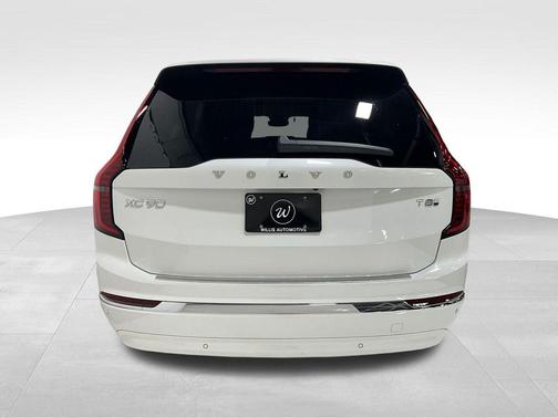 2025 Volvo XC90 Plug-In Hybrid T8 Plus 7-Seater