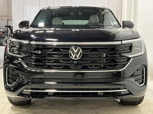 2024 Volkswagen Atlas Cross Sport 2.0T SEL Premium R-Line