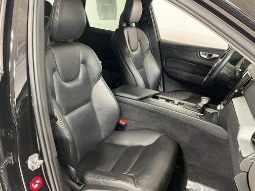 2018 Volvo XC60 T6 Momentum