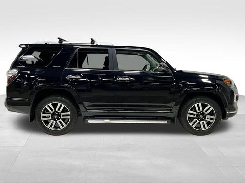 Midnight Black Metallic 2017 Toyota 4Runner Limited
