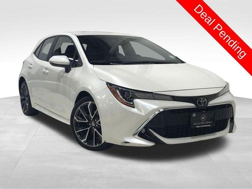 Blizzard Pearl 2019 Toyota Corolla XSE