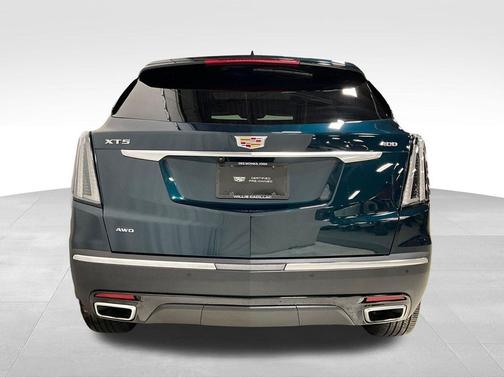 2025 Cadillac XT5 Sport