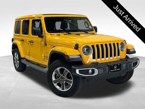 Baja Yellow Clearcoat 2019 Jeep Wrangler Unlimited Sahara