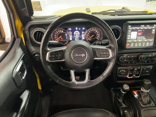 Hellayella Clearcoat 2019 Jeep Wrangler Unlimited Sahara