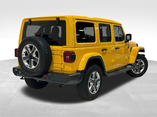 Baja Yellow Clearcoat 2019 Jeep Wrangler Unlimited Sahara