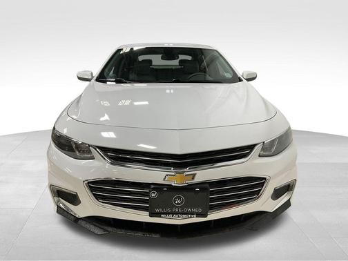 Summit White 2017 Chevrolet Malibu 1LT