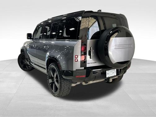 2024 Land Rover Defender 110 P400 X-Dynamic SE
