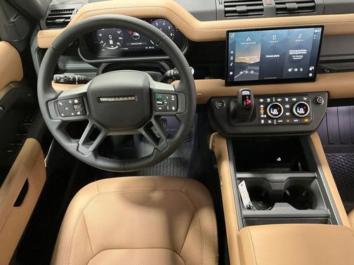 2025 Land Rover Defender 110 P300