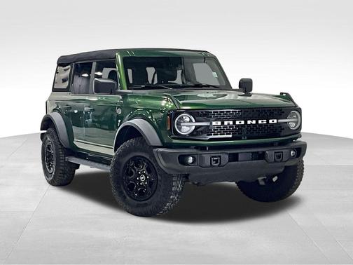 Eruption Green Metallic 2023 Ford Bronco Wildtrak