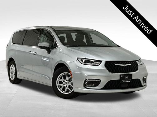 Silver Mist Clearcoat 2023 Chrysler Pacifica Touring L