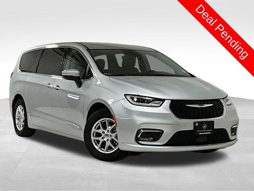 Silver Mist Clearcoat 2023 Chrysler Pacifica Touring L