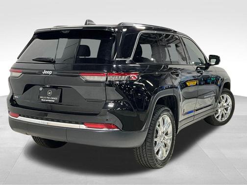 Diamond Black Crystal Pearlcoat 2022 Jeep Grand Cherokee 4xe Base