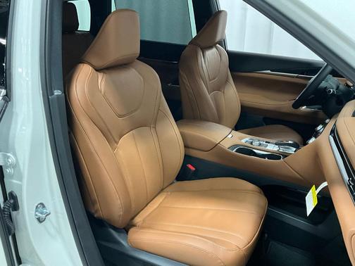 2025 INFINITI QX60 SENSORY