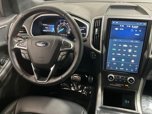 2021 Ford Edge ST Line