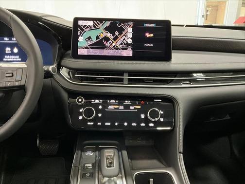 2025 INFINITI QX60 SENSORY