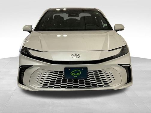 Wind Chill Pearl 2025 Toyota Camry XSE