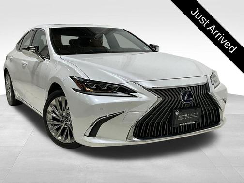 2019 Lexus ES 300h Ultra Luxury