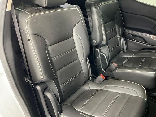 Summit White 2023 GMC Acadia Denali