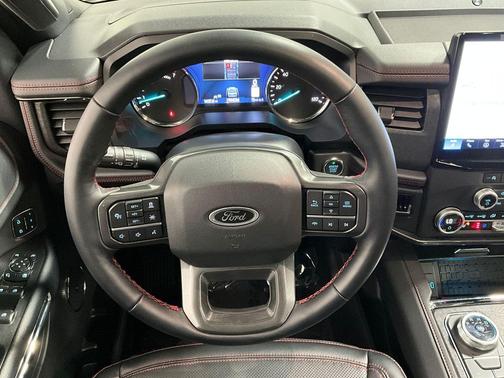 Star White Metallic Tri-Coat 2024 Ford Expedition Limited