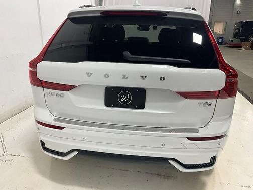 2025 Volvo XC60 Plug-In Hybrid T8 Ultra