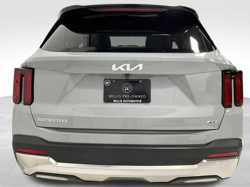 2025 Kia Sorento S