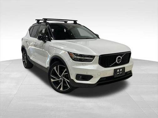 2020 Volvo XC40 T5 R-Design