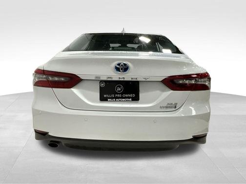 2023 Toyota Camry Hybrid XLE