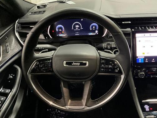 2022 Jeep Grand Cherokee Overland