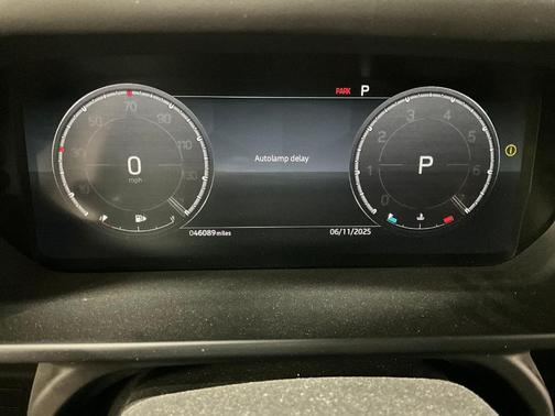 2024 Land Rover Defender P400 X-Dynamic SE