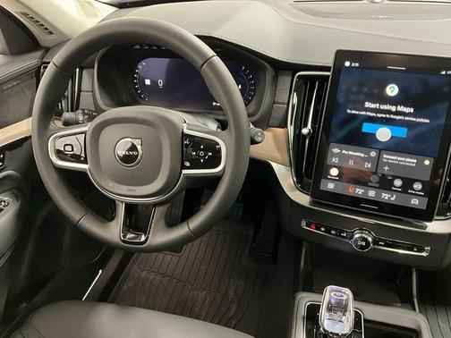 2026 Volvo XC90 Plus, B6 AWD Gas (mild hybrid), Gasoline, Bright, 7 Seats