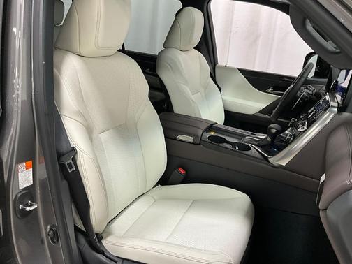 2025 Lexus LX 600 Luxury