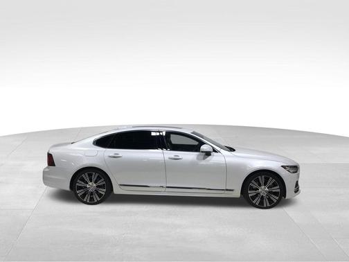 Crystal White Metallic 2023 Volvo S90 B6 Ultimate
