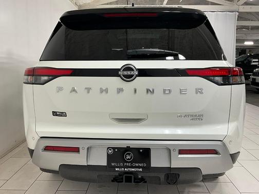 2023 Nissan Pathfinder Platinum
