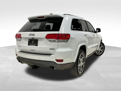 2018 Jeep Grand Cherokee Sterling Edition