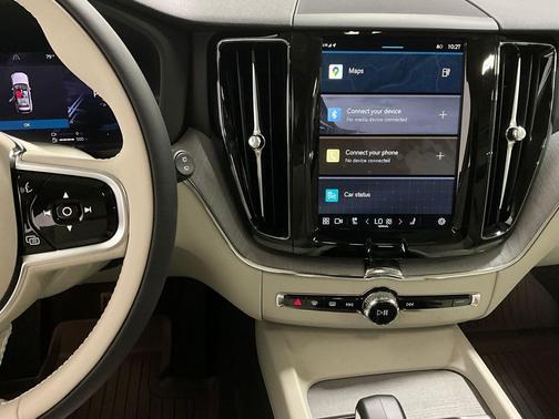 2025 Volvo XC60 Plug-In Hybrid T8 Plus