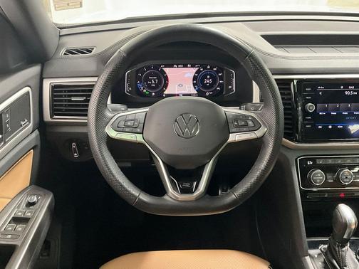 2022 Volkswagen Atlas Cross Sport 3.6L V6 SEL Premium R-Line