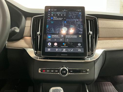 2025 Volvo XC90 Plug-In Hybrid T8 Plus 7-Seater