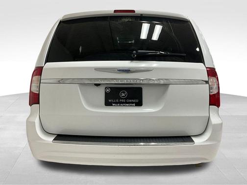 2015 Chrysler Town & Country Touring